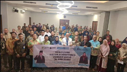 Tingkatkan Kompetensi Lulusan: FKKS SMK Kabupaten Bekasi Gelar Workshop Pencari Kerja Bersama Disnaker
